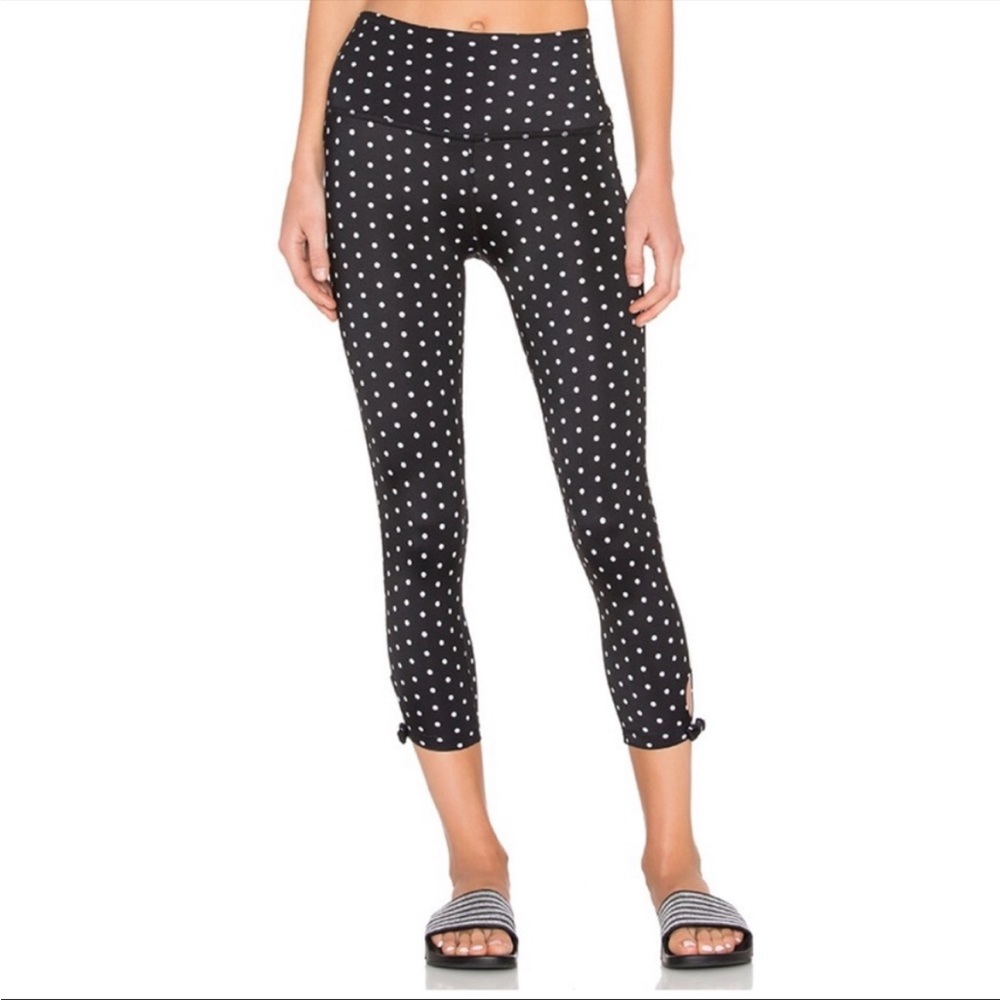 Beyond Yoga x Kate Spade High Waist Bow Capri Legging in Polka Dot
